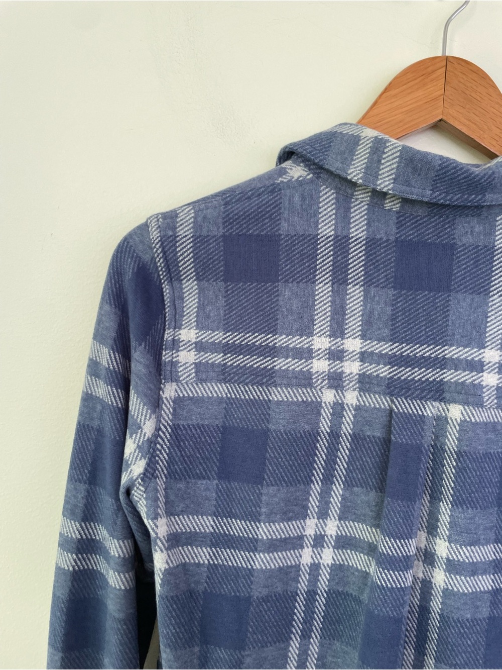 NWT Quince Stretch Sweater Fleece Shirt Indigo Check Plaid Blue XS Button Up - Picture 9 of 12